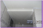 Двухуровневые натяжные потолки в ванной фото 4 приближенный вид